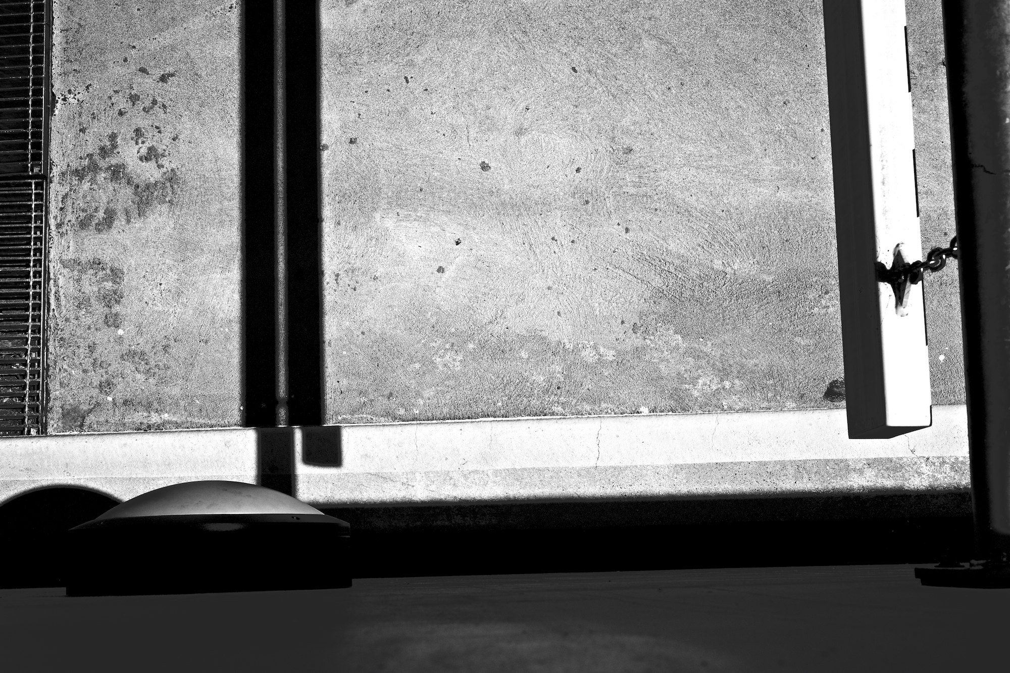 Gritty photo of concrete